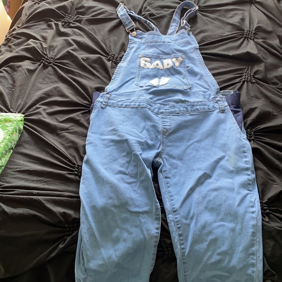 Maturity Overalls - Picture 3 of 4
